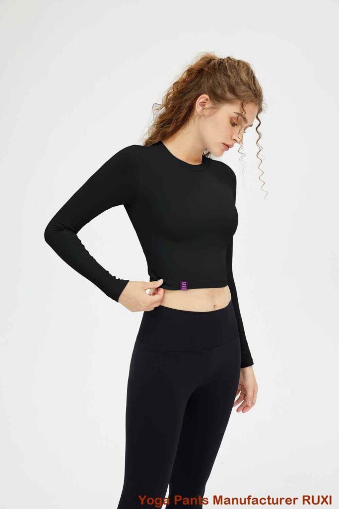 အမြင့်ပြေးဘောင်းဘီတို