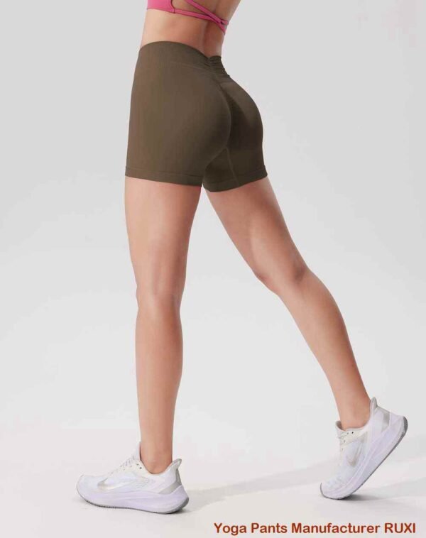 ချောမွေ့သော leggings
