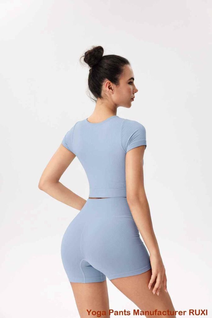 ဂေါက်ကွင်းအင်္ကျီ