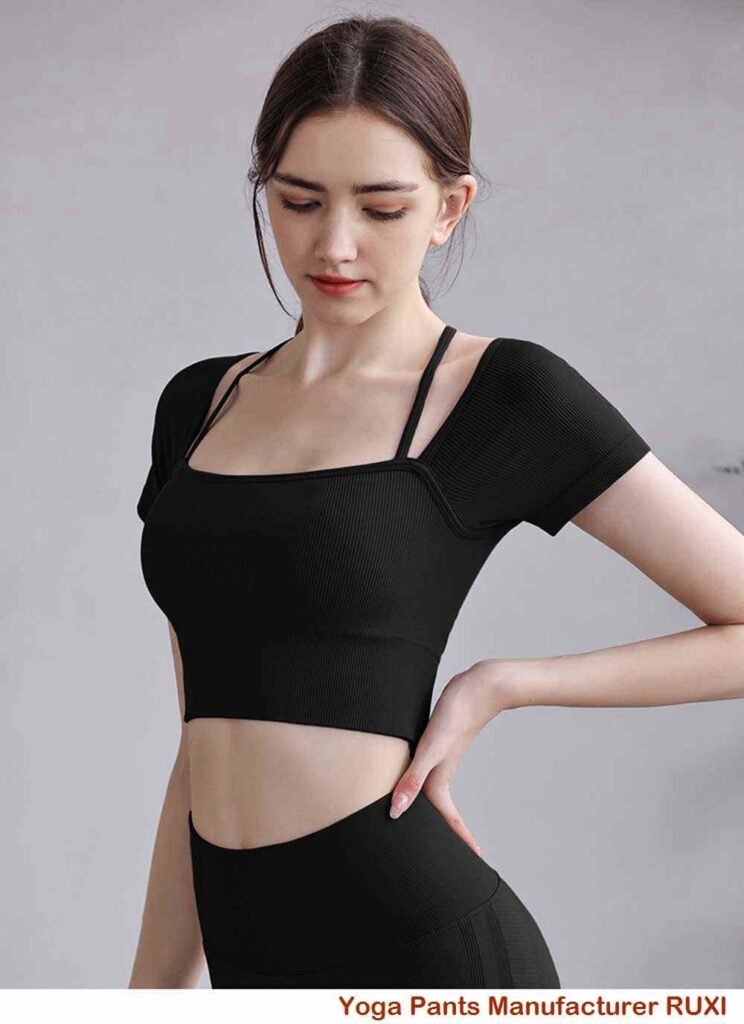 ပြေးနေတဲ့ puffer vest