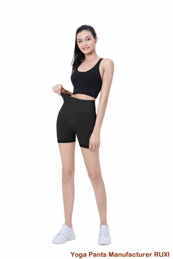 spandex ကိုအသုံးပြုသည်။